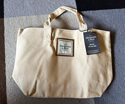 Abercrombie fitch - &,